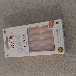 KISS gel Fantasy Collection Nail kit